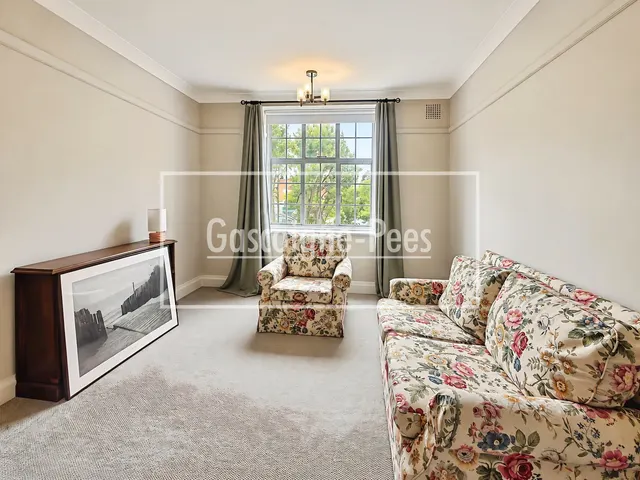 Norbiton Hall, KT2, photo 3