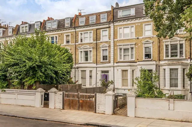 2 bedroom property, Elsham Road, W14