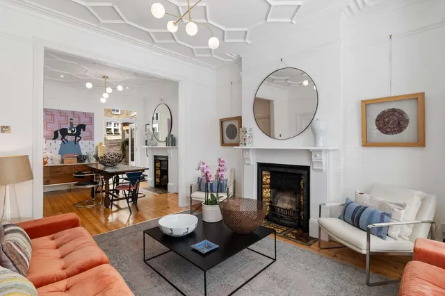 Photo 2 — Hearnville Road, London, SW12 8RR