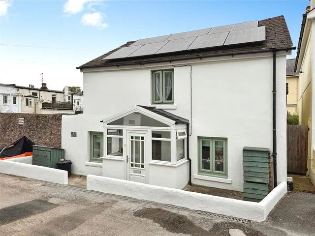 Lisburne Square, Wellswood, Torbay,, TQ1, photo 1