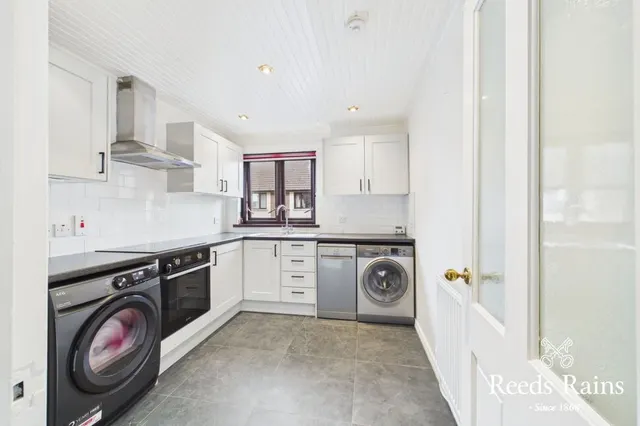 Knocklofty Court, Belfast, BT4, photo 3