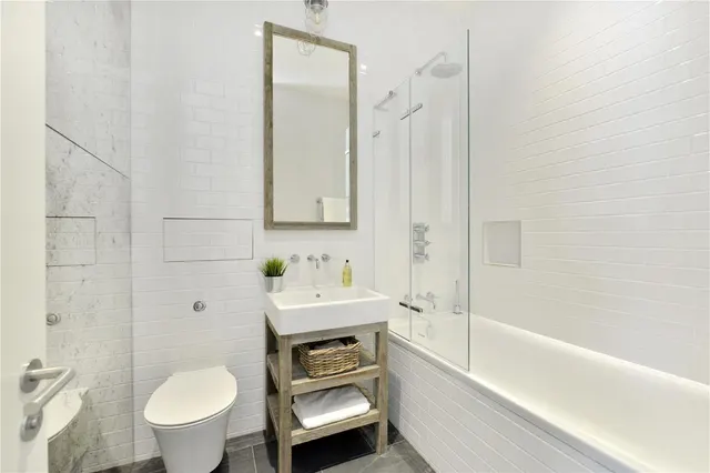 Great Titchfield Street, Fitzrovia, W1W, photo 3
