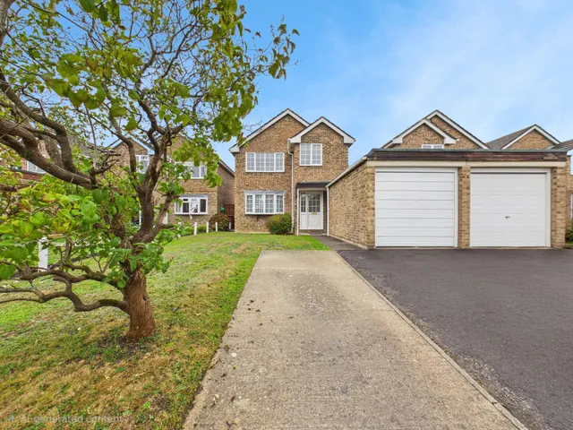 Ropley Close, Tadley, RG26, photo 1