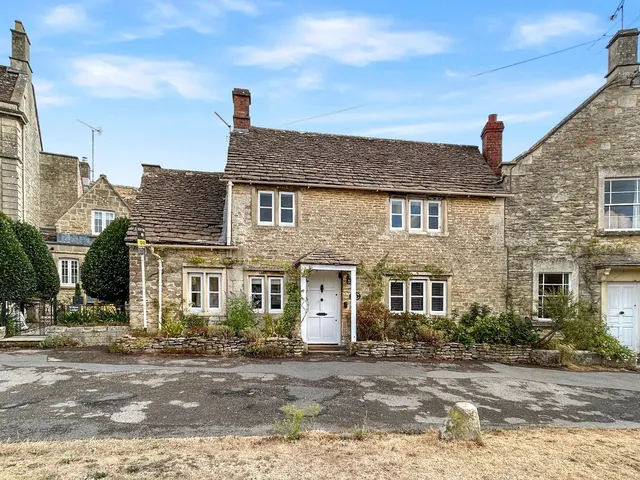 The Green, Biddestone, photo 1