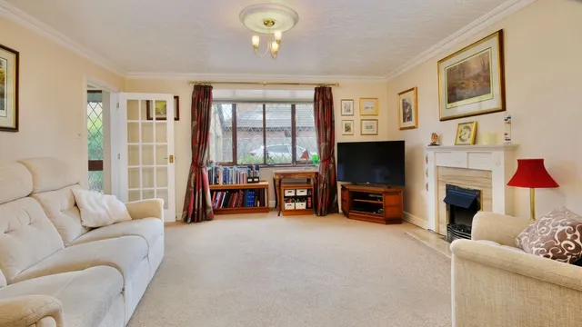 Townsend Close, Wyton, PE28, photo 3