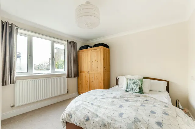 Photo 2 — 7 Vickery House, Rubens Place, London