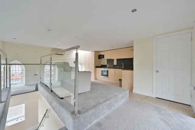 Photo 3 — Flat 25, Jfk House, Bushey