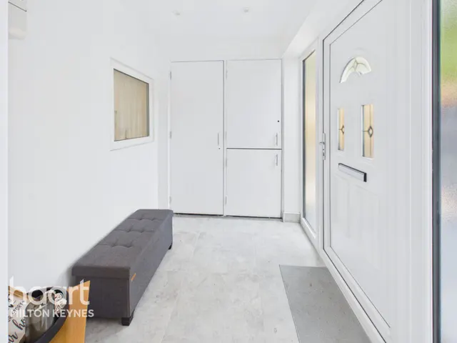 Smithergill Court, Milton Keynes, MK13, photo 2