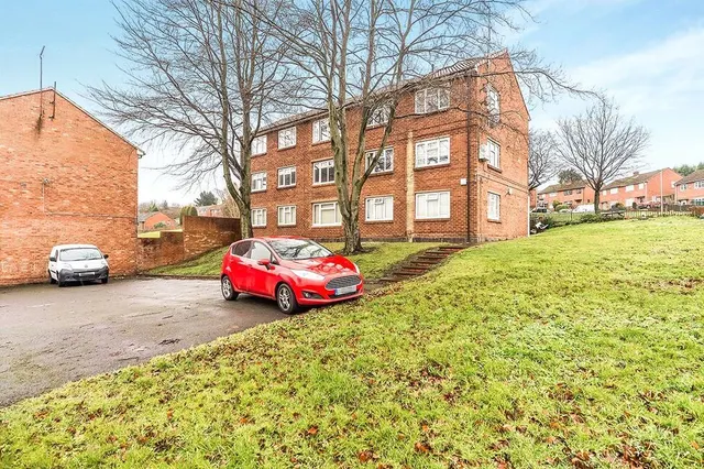 Central Drive, Dudley, DY3, photo 1
