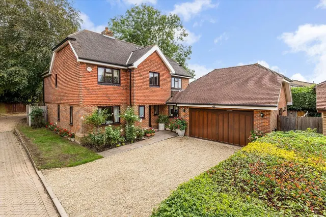 Anners Close, Egham, TW20, photo 1