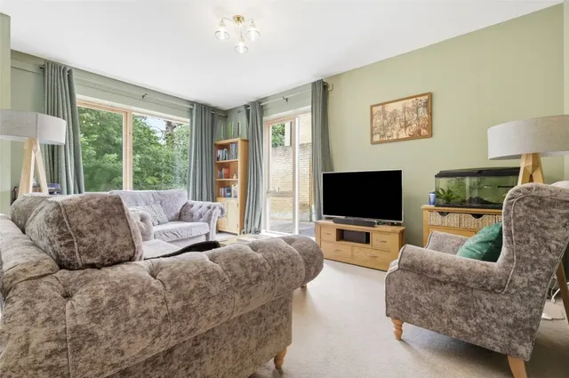 with 4 bedrooms in Newhall, Harlow, CM17, photo 2