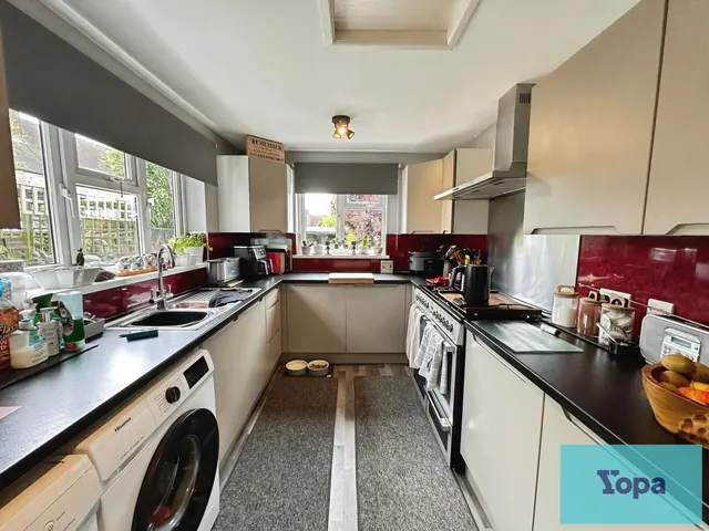 Clifford Road, Market Drayton, TF9, photo 2
