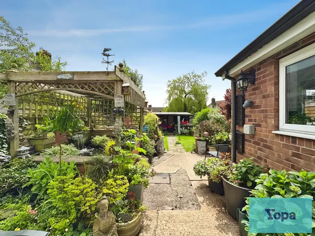 Clifford Road, Market Drayton, TF9, photo 3