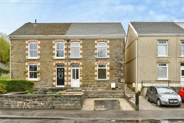 Heol Y Gors, Cwmgors, SA18, photo 1