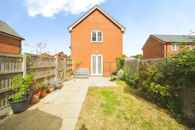 Photo 2 — Corrance Close, Parham, WOODBRIDGE