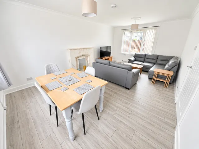 Wilton Road, Carluke, ML8, photo 2