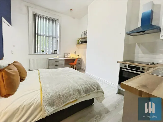 Park Drive, Huddersfield, HD1, photo 2
