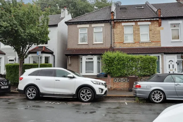 Lansdowne Road, Purley, CR8, photo 1