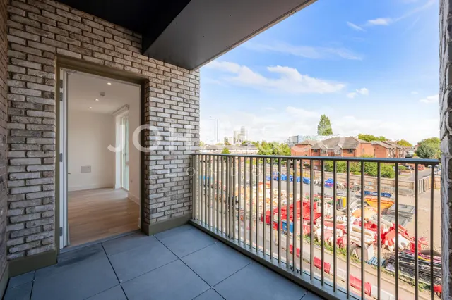 Verdean, Acton, W3, photo 2