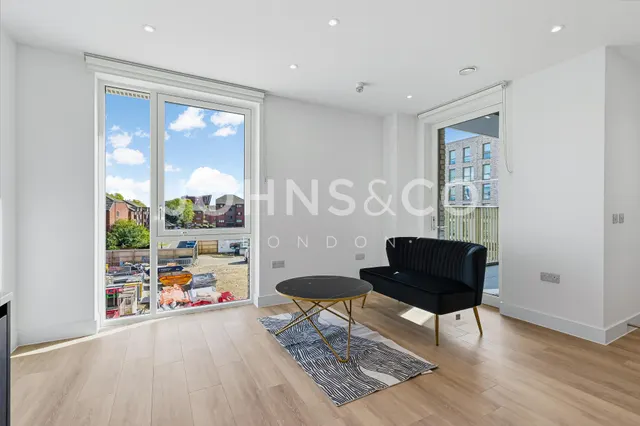 Verdean, Acton, W3, photo 1