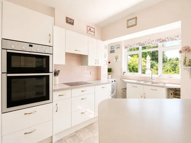 Ponsford Road, Minehead, TA24, photo 3