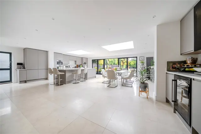 Chislehurst Road, Bromley, BR1, photo 1