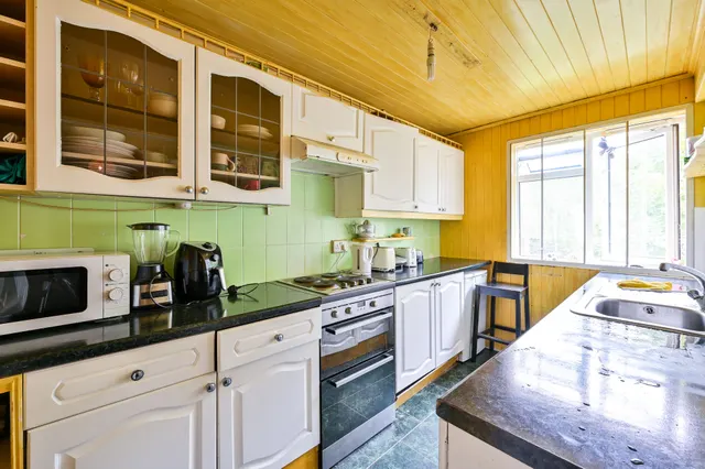 Photo 2 — 8 Mortain House, Roseberry Street, London