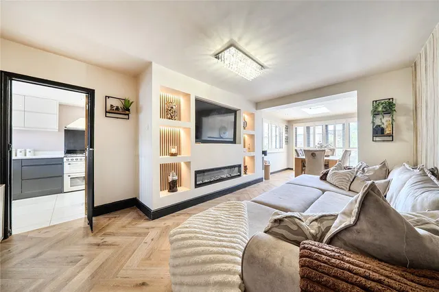 Surbiton Road, Newton Heath, M40, photo 1
