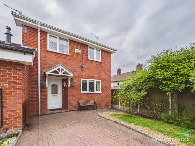 Hulmewood , Bebington, Wirral, photo 1