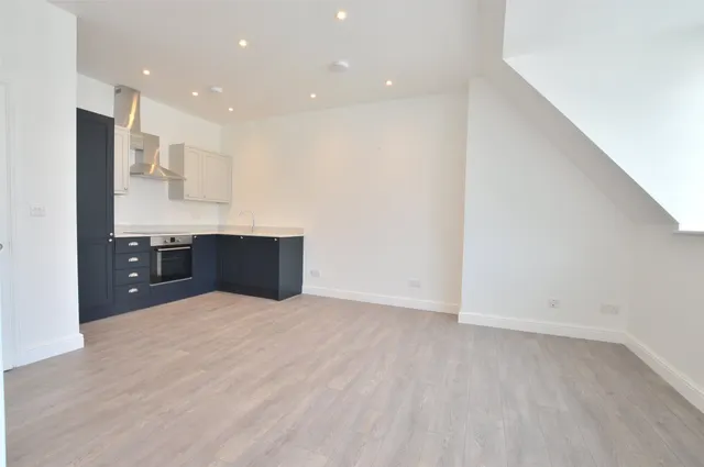 West Street, Reigate, RH2 9BL, photo 1