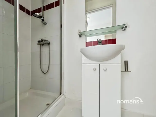 Crendon Street, High Wycombe, HP13, photo 3