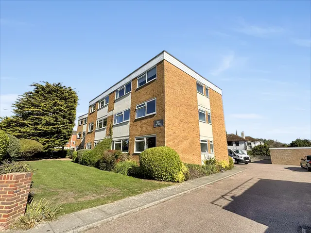 Downview Road, Worthing, BN11, photo 1