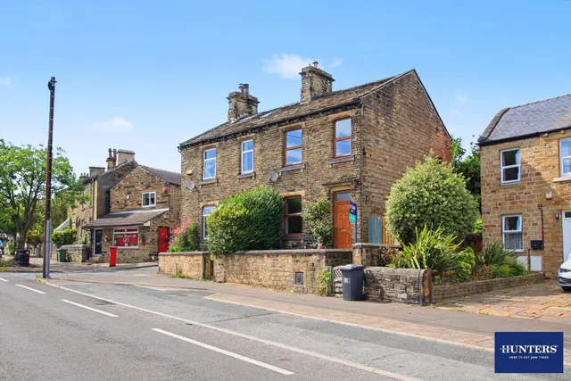 Bradley Road, Huddersfield, West Yorkshire, HD2 1XD, photo 1