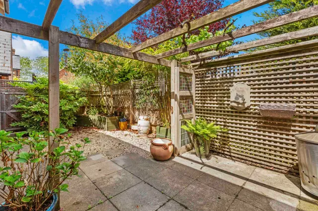 St. Dunstans Close, Monks Risborough, HP27, photo 3