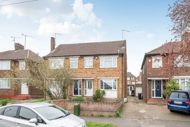 Pennine Avenue, Luton, LU3, photo 1