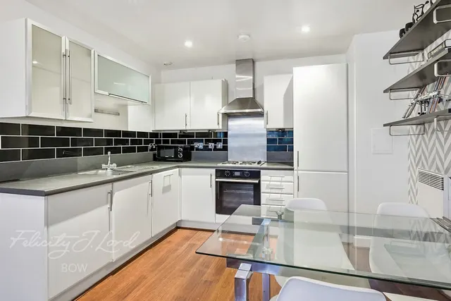 Meath Crescent, London, E2, photo 2