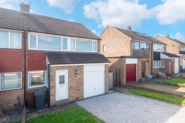 Kent Crescent, Pudsey, photo 1