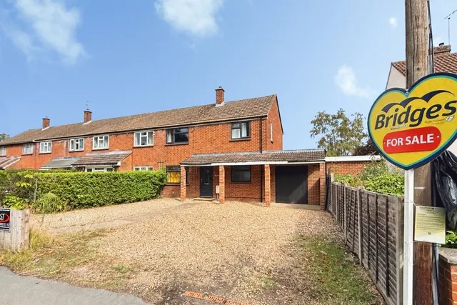 Fernhill Road, Farnborough, Hampshire, GU14 9EP, photo 1