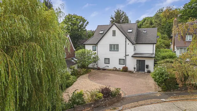 Lucastes Lane, Haywards Heath, RH16, photo 1