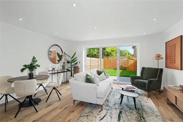 Tilia Copse, Woking, GU22, photo 2