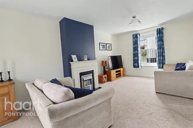 Sycamore Road, Pontypool, NP4, photo 3