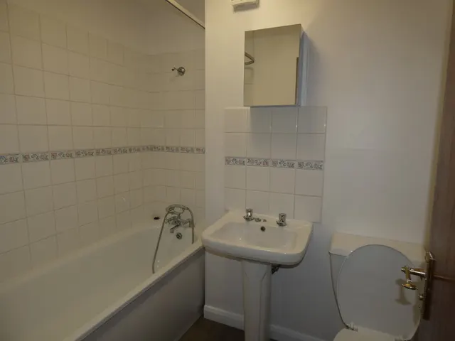 Photo 3 — Church Road, Hanwell, London, W7 3BH
