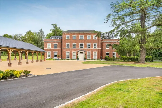 Winkfield Park, Winkfield Row, Berkshire, RG42 6NA, photo 1