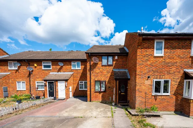 11 Virginia Close, New Malden, photo 1