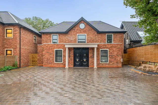 Pipers Green Lane, Edgware, HA8, photo 2