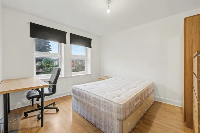 Park View Road, London, N17, photo 2