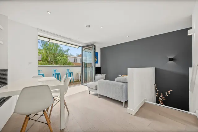 2 bedroom flat, Blue Anchor Lane, Bermondsey, SE16