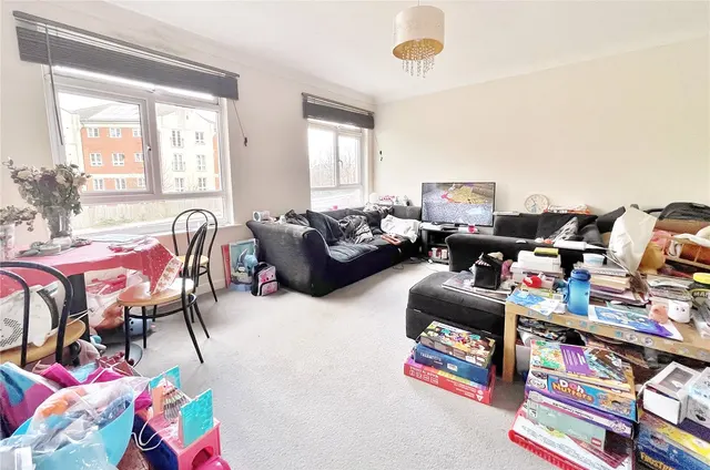 Field Place Parade, The Strand, BN12, photo 2