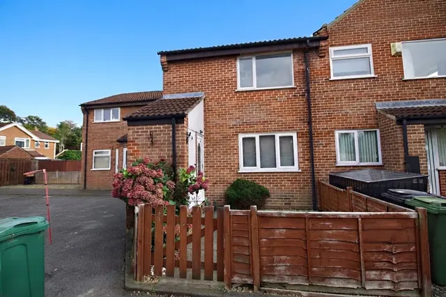 Favenfield Road, Thirsk, YO7, photo 1