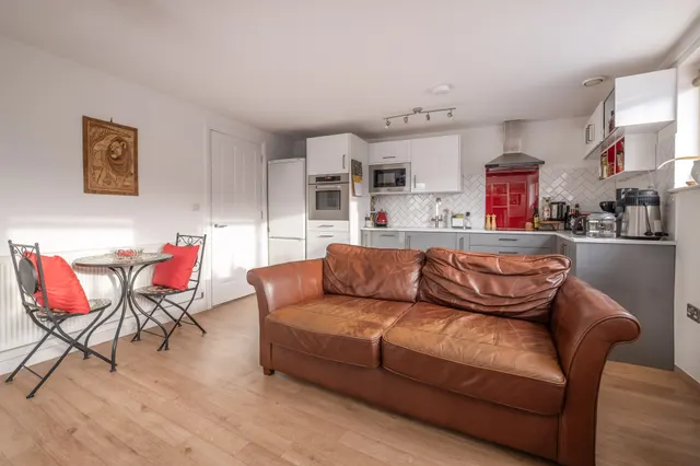Photo 2 — Lillie Road, London, SW6